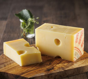 エメンタール チーズの名称 チーズ辞典 チーズクラブ 雪印メグミルク株式会社