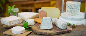 家庭でも楽しめる チーズの切り方 保存方法