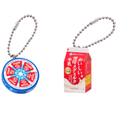 雪印メグミルク　×　バンダイ　「ガシャポン」 コラボレーション企画！ロングセラー商品のミニチュアチャームを発売！ 2022年9月下旬より全国のカプセル自販機にて
