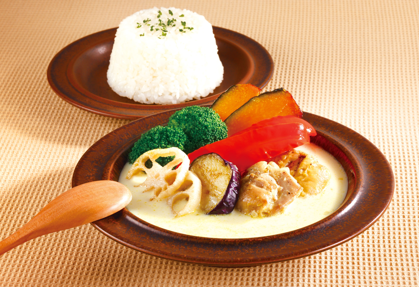 1/2日分の野菜が摂れる　ホワイトスープカレー