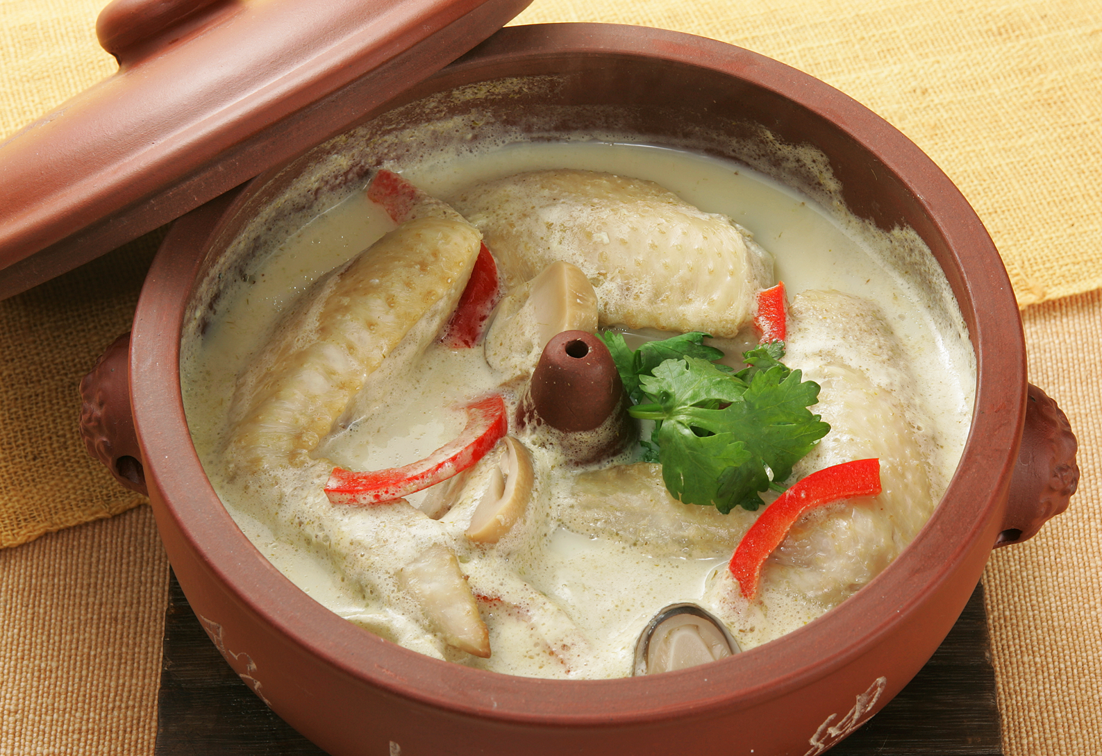 タイ風エスニック鍋　