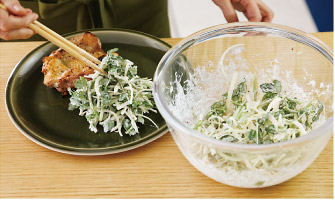 りんごとセロリのクリーミーサラダと塩焼きチキン