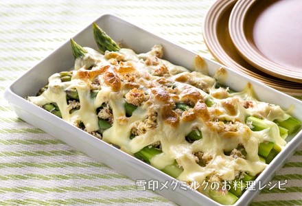  丸ごとアスパラガスのチーズ焼き