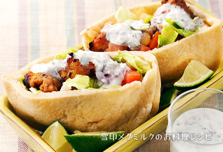  チキンピタパンのヨーグルトソース