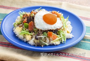 野菜たっぷりそぼろの「６Ｐチーズ」ごはん