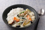 たっぷり野菜とチキンのシュクメルリ