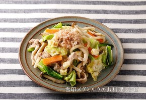 「６Ｐチーズ」焼きうどん