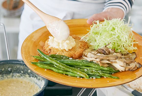 白身魚のメンチカツ　クリームタルタルソース