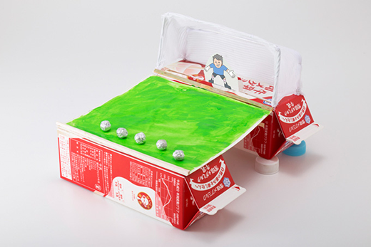 サッカーゲーム さっかーげーむ 簡単 牛乳パックで作ろう 楽しい工作 雪印メグミルク株式会社